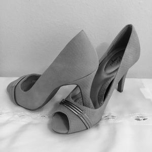 DEXFLEX COMFORT GRAY OPEN TOES STILETTOS SHOES 7.5